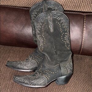 Dan Post Invy ladies' black snip-toe cowboy boots.